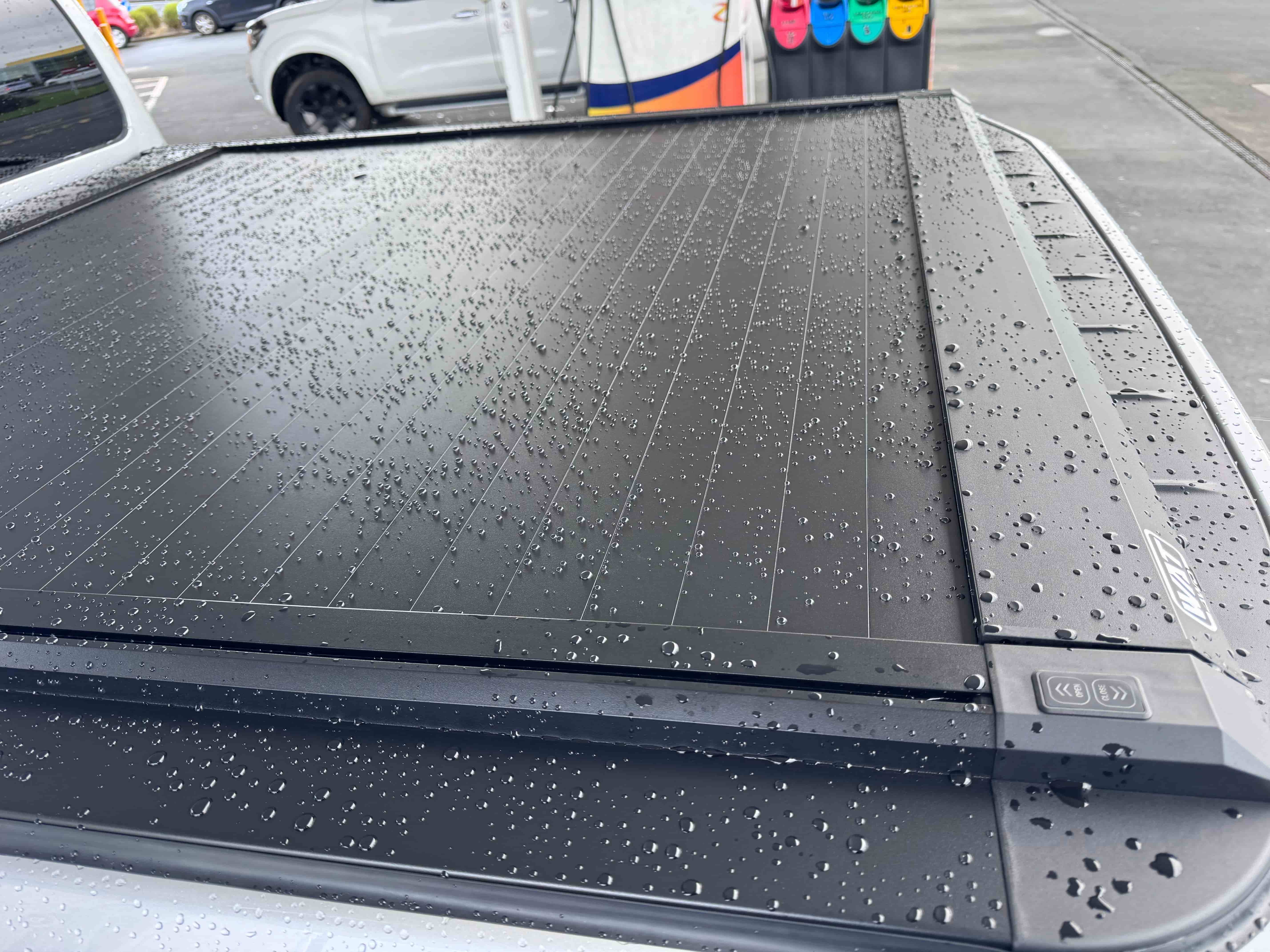 WAT HILUX ELECTRIC ROLLER LID 2026